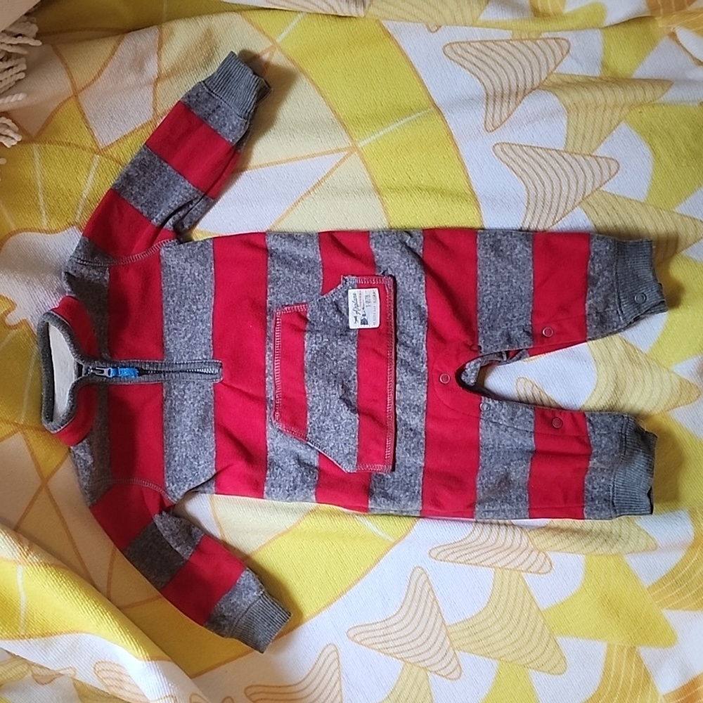 VGUC - Carter's Red and Gray Long Sleeves Fleece Unisex Onesie,  Size: 6M